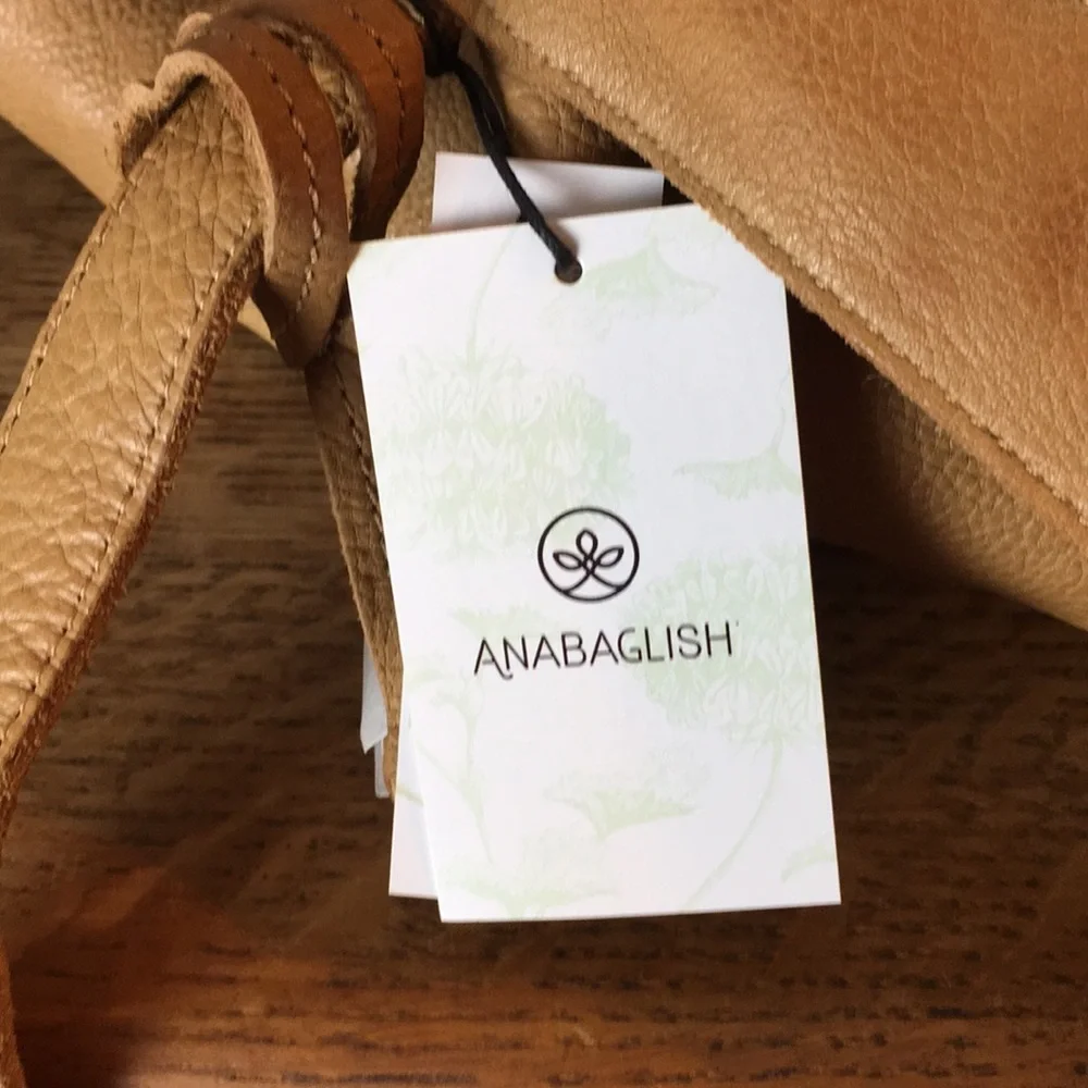 NWT Anabaglish Camel Leather Weekender Tot… - Picture 8 of 9